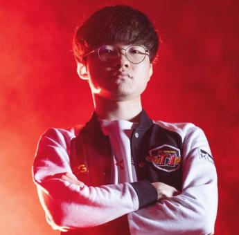 AYX-包含尤文图斯前途光明！，Faker新星败北表现突出再创辉煌时刻的词条