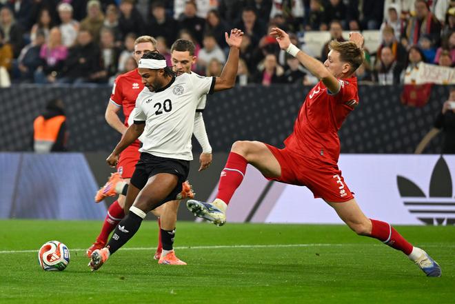 德布劳内在瑞士队比赛中出色防守，逆转引发热议！的简单介绍